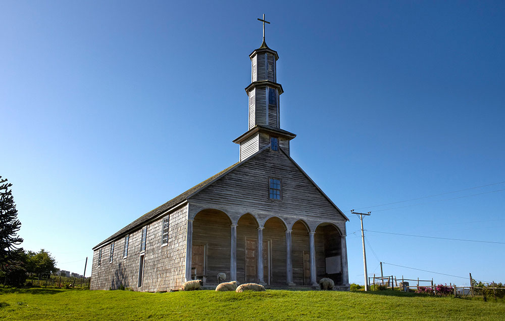 Iglesias de Chiloé: un ejemplo de arquitectura religiosa en madera
