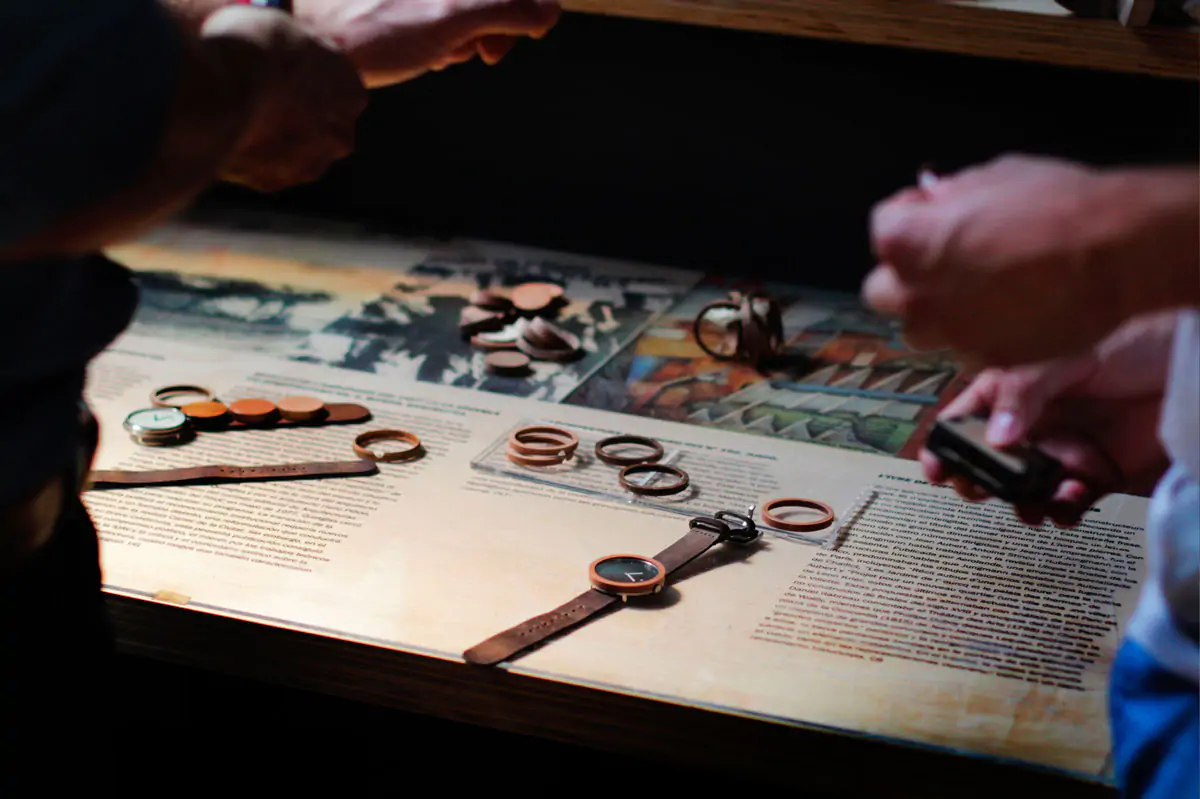 Relojes de madera Tanti