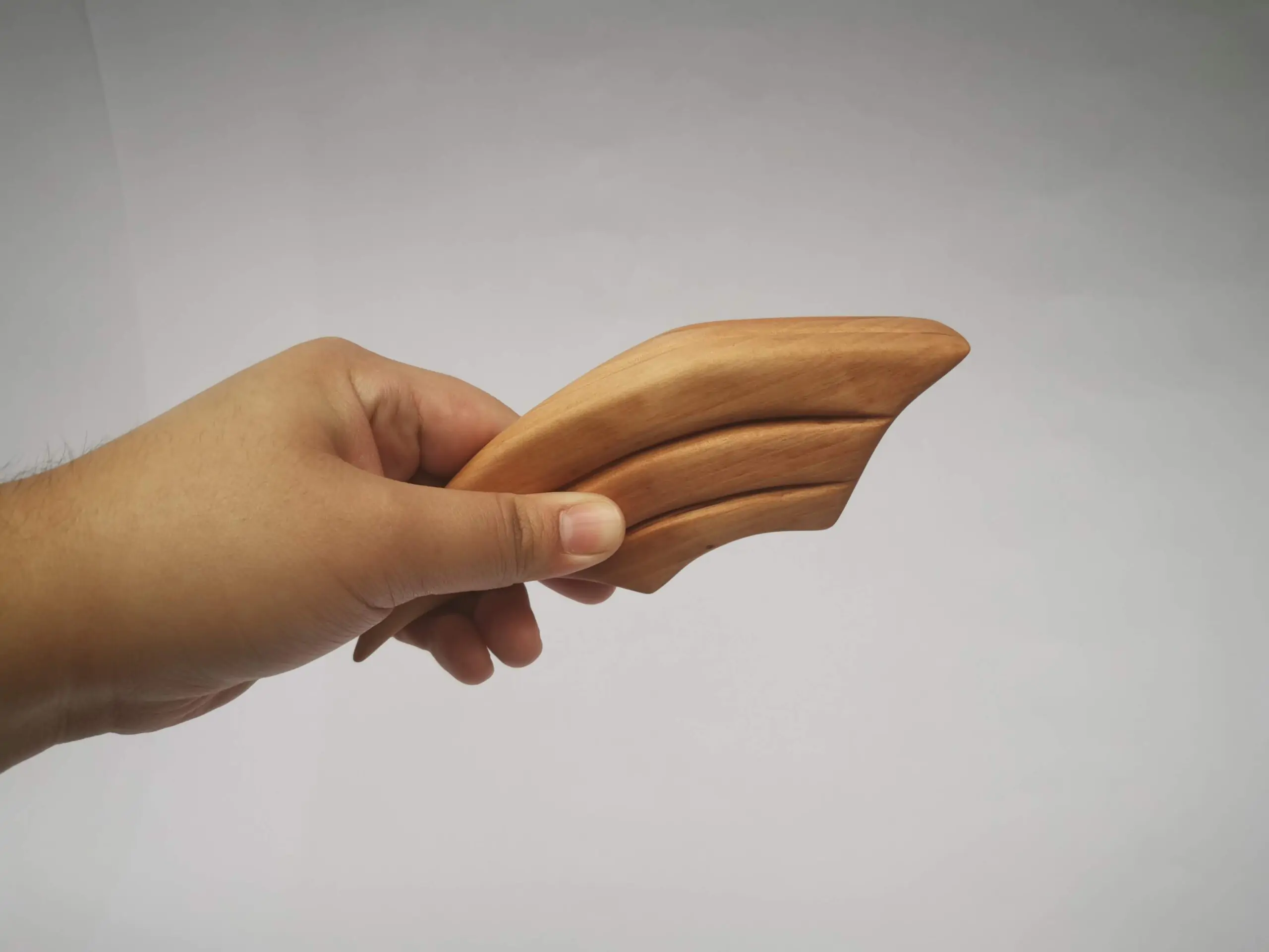Alumnos de diseño industrial fabrican manillas de puertas en madera - Madera21