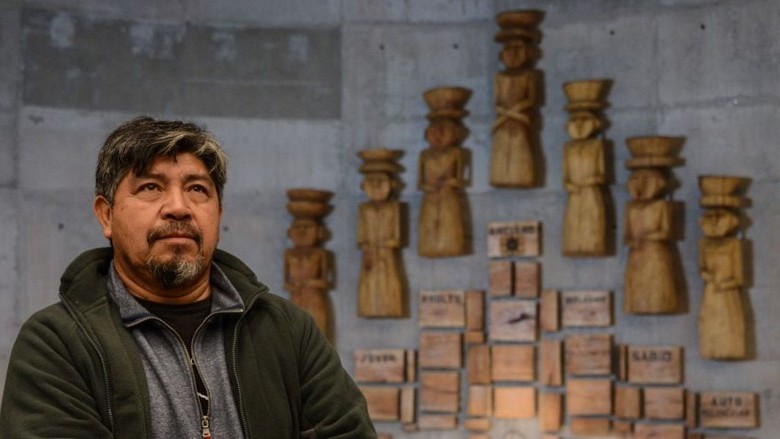 escultor mapuche Antonio Paillafil