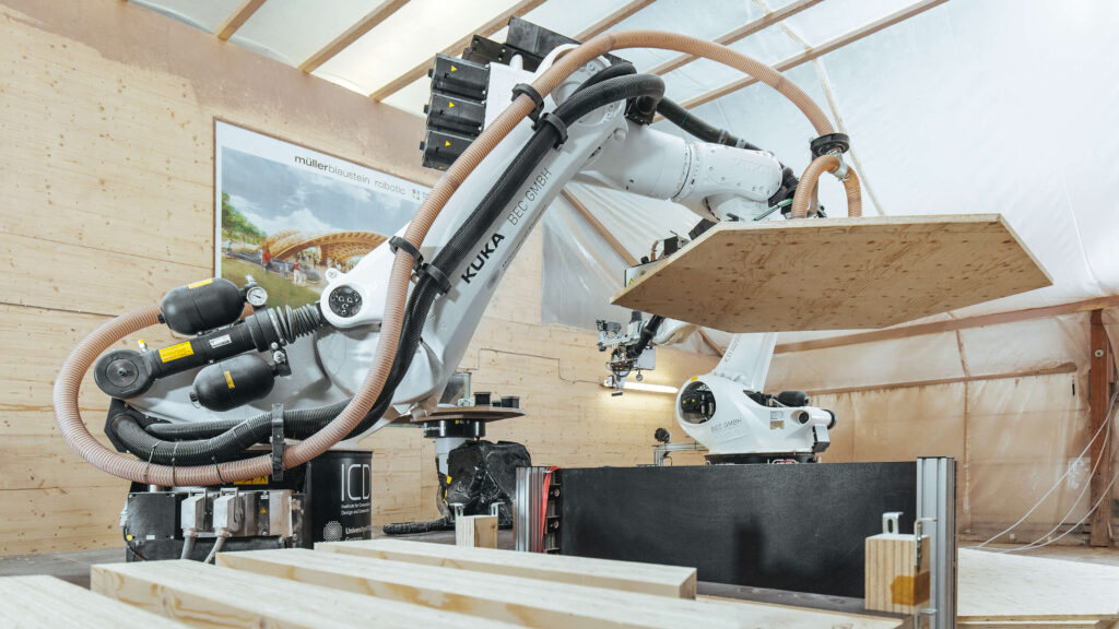 CÓMO LOS ROBOTS PUEDEN REVOLUCIONAR LA ARQUITECTURA Y LA INDUSTRIA MADERERA
