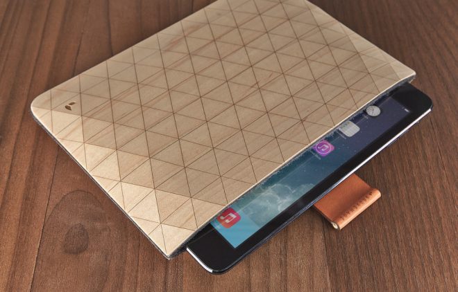 PORTADA 2. Grovemade-Geometric-Maple-iPad-Case-with-Leather-and-Brass-Rod-Strap