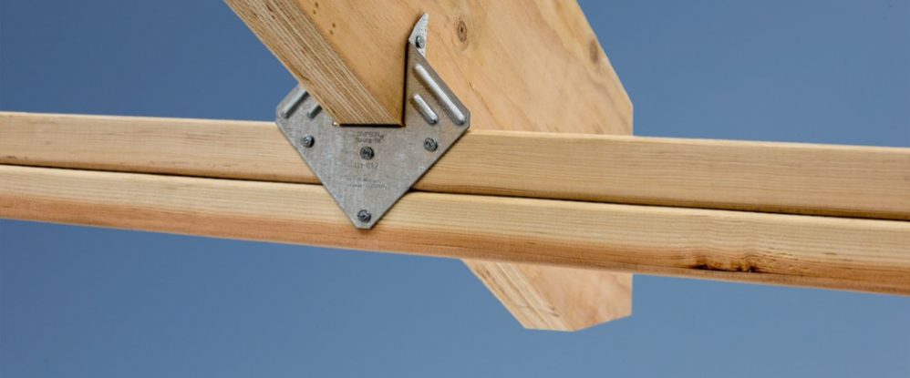 Grave Responder Influencia Desde tornillos a conectores de vigas: la función de los sistemas de  conexión en la construcción con estructuras de madera