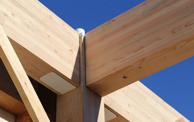 Grave Responder Influencia Desde tornillos a conectores de vigas: la función de los sistemas de  conexión en la construcción con estructuras de madera