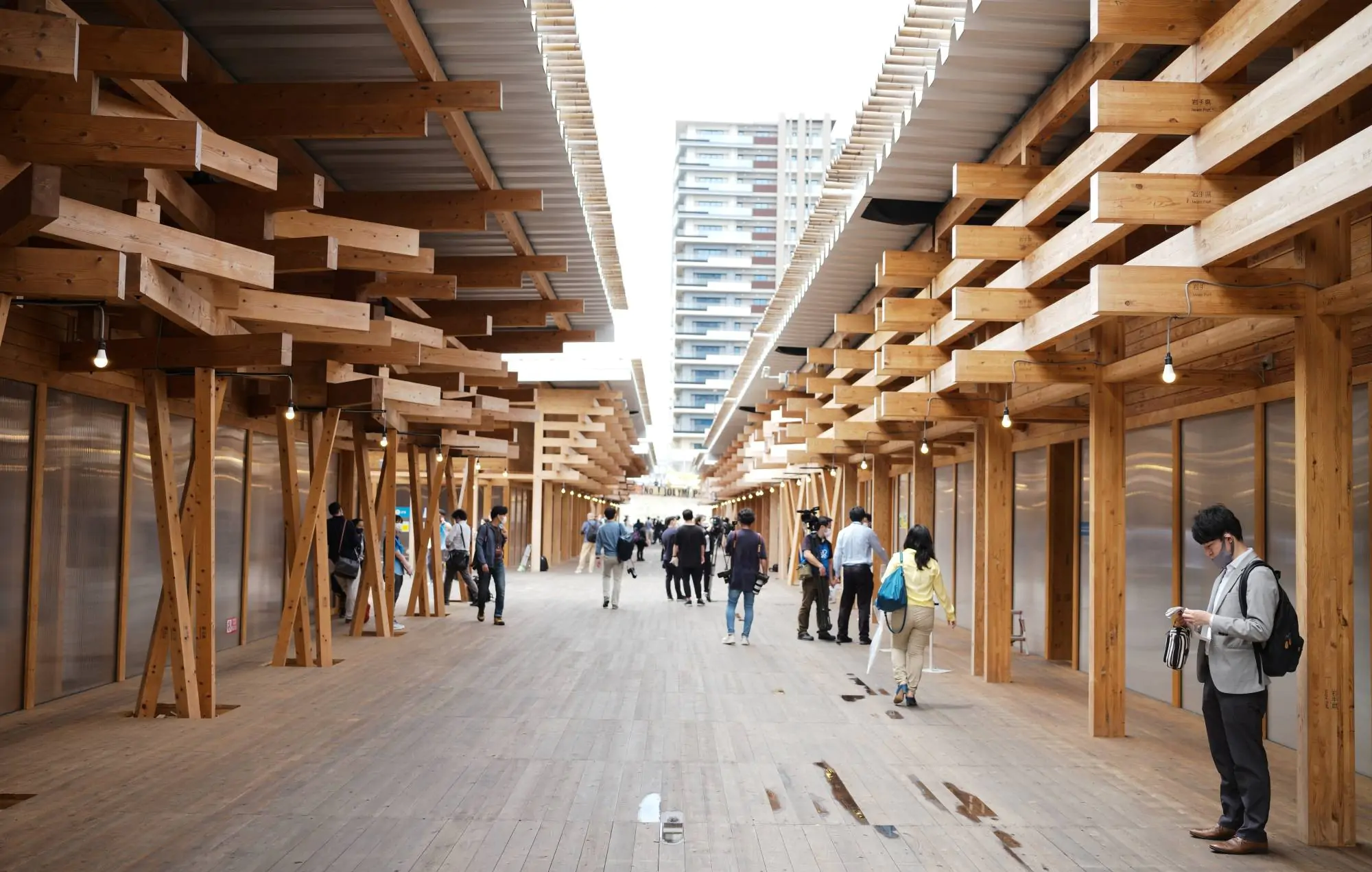 Edificio destinado a los atletas de Tokio 2020 fue construido con más de 40.000 piezas de madera - Madera21