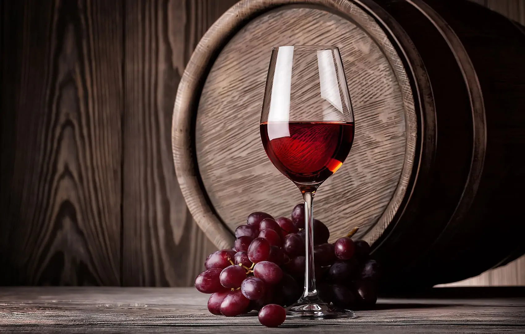Vino envejecido en barricas: cuáles son las ventajas y propiedades que entrega la madera durante este proceso - Madera21