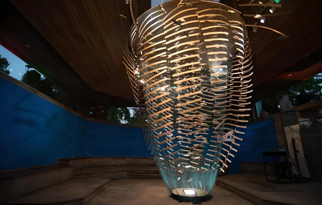 Intervención artística que utiliza madera de pino quiere generar conciencia sobre la fragilidad de los ecosistemas naturales en el mundo - Madera21
