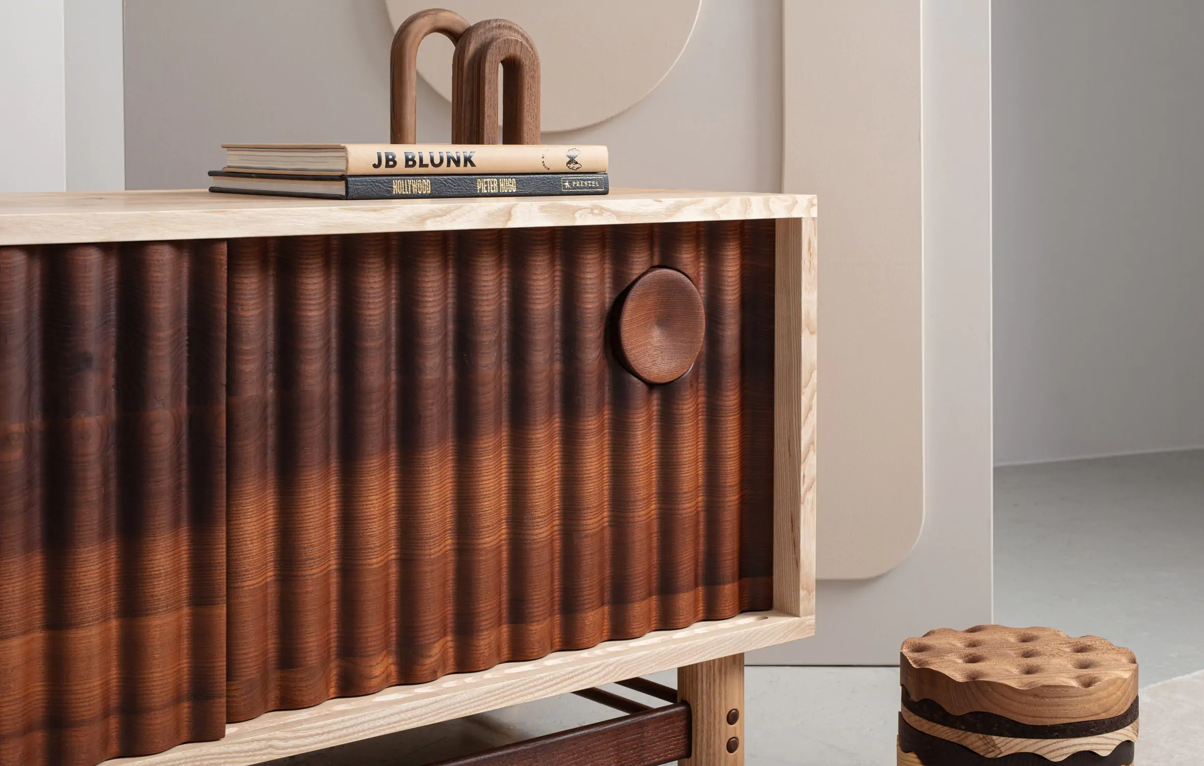 Colección de muebles explota el potencial de la madera nativa británica - Madera21