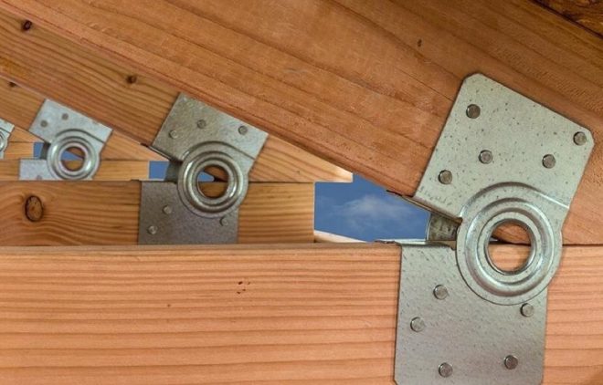 metálicos para obras en madera: piezas para ductilidad, resistencia y en la construcción