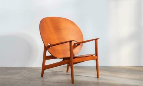 1Portada mac-collins-iklwa-collection-benchmark_dezeen_2364_col_7-852x568