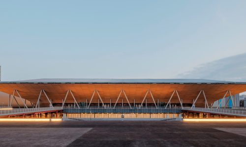 1Portada - nikken-sekkei-ariake-gymnastics-centre-tokyo_dezeen_2364_col_6