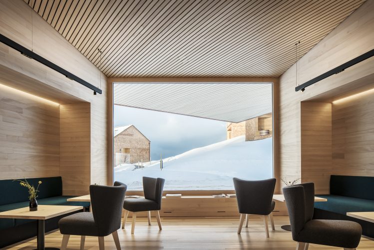 20220314-2018-mis-lus-180507-alpe-furx-zwischenwasser-hauptbau-343-ais-autorisiert