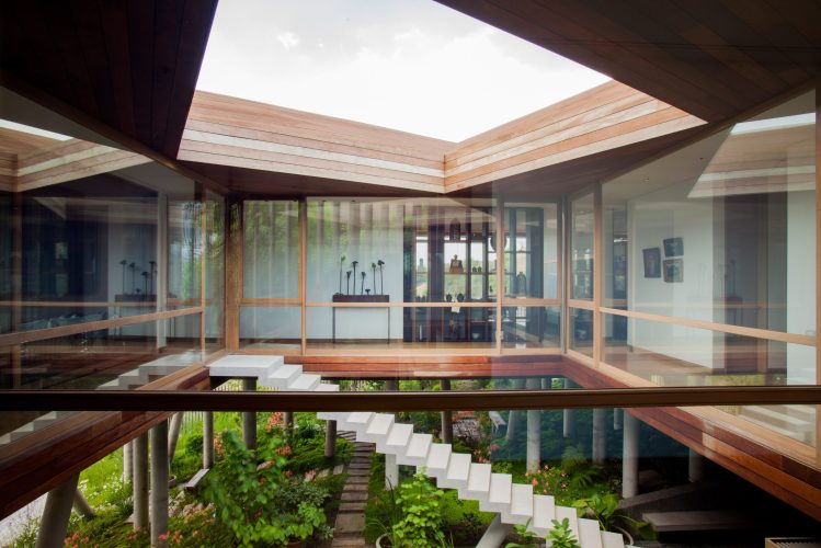 Interior Patio 03