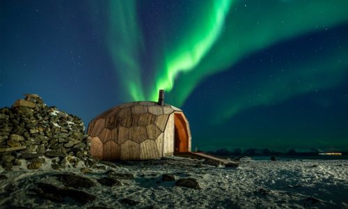 Noticia varden-hammerfest-wooden-cabin-spinn-arkitekter-architecture-norway-mountains_dezeen_1704_col_1