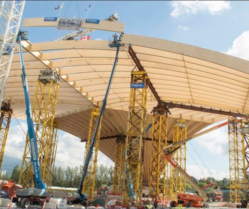 Portada-La-madera-masiva-protagoniza-el-nuevo-techo-del-anfiteatro-PNE-en-Vancouver