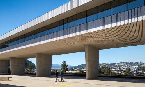 Portada-RECINTO-EDUCACIONAL-EN-MADERA-LICEO-BICENTENARIO-MARIANO-LATORRE-DE-CURANILAHUE