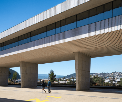 Portada-RECINTO-EDUCACIONAL-EN-MADERA-LICEO-BICENTENARIO-MARIANO-LATORRE-DE-CURANILAHUE