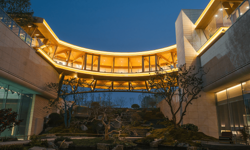 Portada-Un-puente-curvo-de-madera-laminada-encolada-se-construyó-en-solo-80-días-en-Shanghái