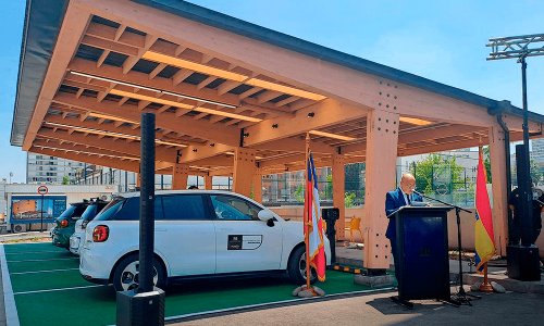 portada-Una-estación-de-carga-solar-de-madera-impulsa-la-electromovilidad-universitaria